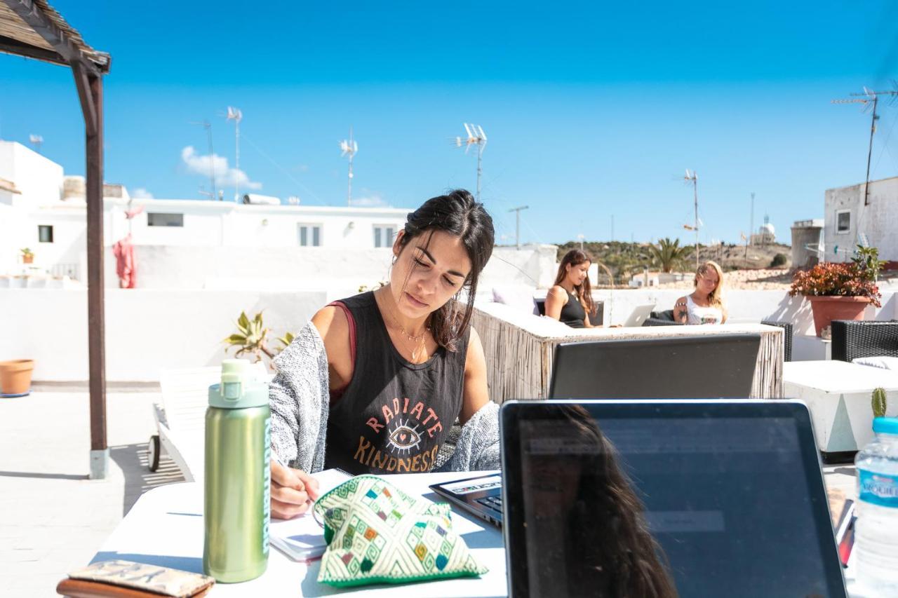 La Cocotera Boutique Hostel & Coworking Tarifa Eksteriør billede