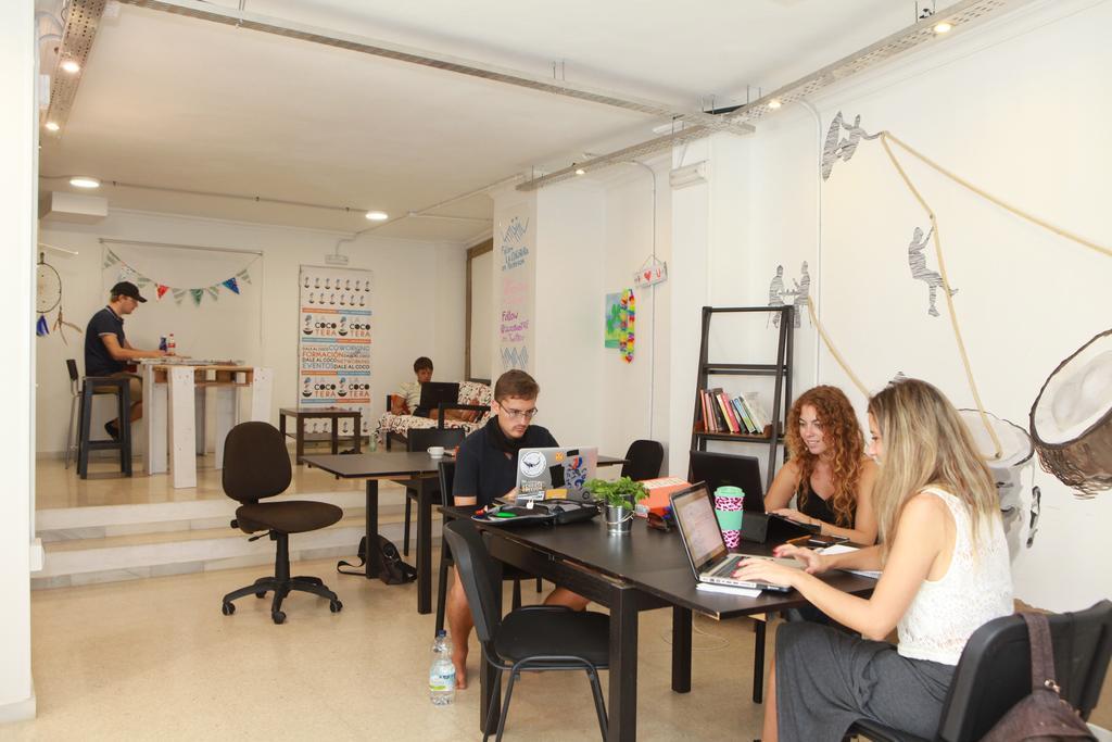 La Cocotera Boutique Hostel & Coworking Tarifa Eksteriør billede